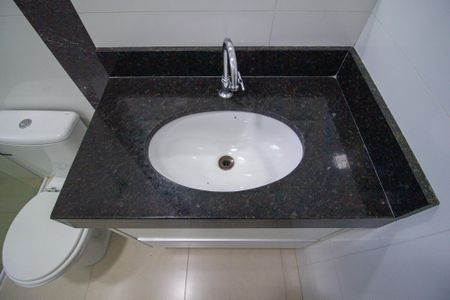 Casa de condomínio para alugar com 115m², 3 quartos e 3 vagas Casa de condomínio para alugar com 115m², 3 quartos e 3 vagasBanheiro da Suíte