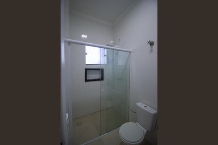Casa de condomínio para alugar com 115m², 3 quartos e 3 vagas Casa de condomínio para alugar com 115m², 3 quartos e 3 vagasBanheiro da Suíte