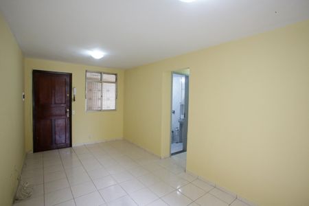 Sala de apartamento para alugar com 2 quartos, 53m² em Taquara, Rio de Janeiro