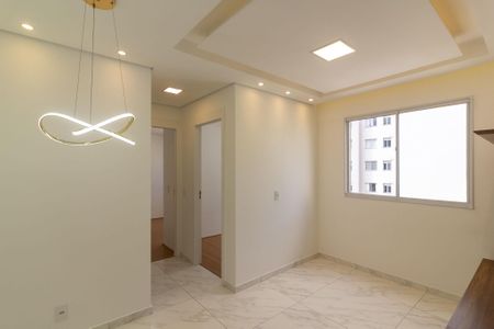 Sala de apartamento para alugar com 2 quartos, 40m² em Usina Piratininga, São Paulo