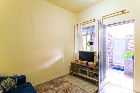 Sala de casa para alugar com 2 quartos, 70m² em Pilares, Rio de Janeiro