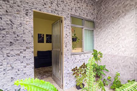 Casa para alugar com 70m², 2 quartos e 1 vaga Casa para alugar com 70m², 2 quartos e 1 vagaEntrada