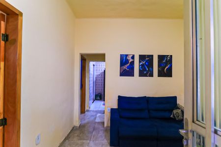 Sala de casa para alugar com 2 quartos, 70m² em Pilares, Rio de Janeiro