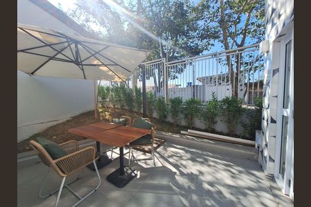 Apartamento para alugar com 74m², 2 quartos e 1 vaga