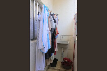 Casa para alugar com 56m², 2 quartos e 1 vagaÁrea de serviço