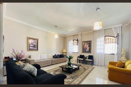 Foto 01 de casa à venda com 3 quartos, 258m² em Santa Amelia, Belo Horizonte