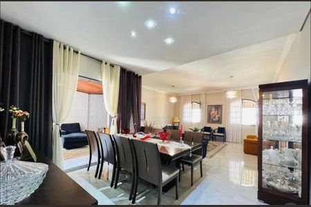 Foto 01 de casa à venda com 3 quartos, 258m² em Santa Amelia, Belo Horizonte