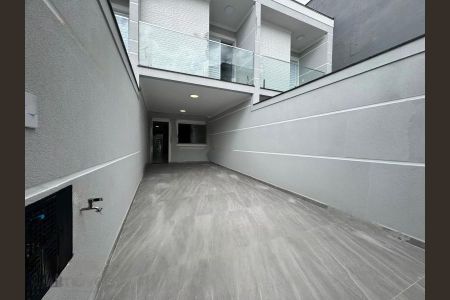 Casa à venda com 104m², 3 quartos e 2 vagasFoto 01
