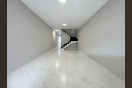 Casa à venda com 104m², 3 quartos e 2 vagasFoto 04