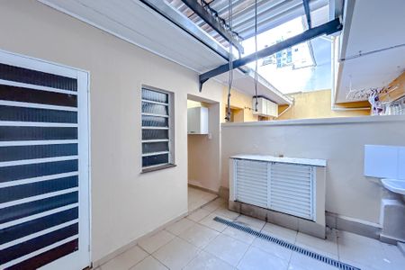 Casa para alugar com 110m², 3 quartos e 1 vagaÁrea de Serviço