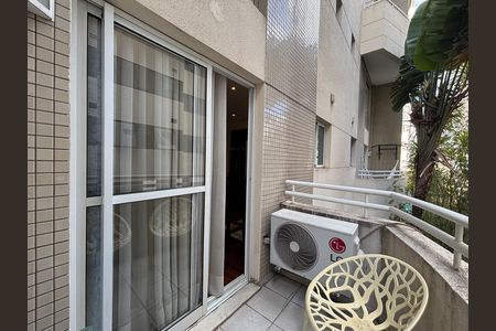 Apartamento para alugar com 56m², 1 quarto e 1 vaga Apartamento para alugar com 56m², 1 quarto e 1 vagaVaranda