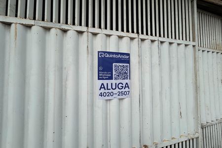 Casa para alugar com 300m², 4 quartos e 3 vagas Casa para alugar com 300m², 4 quartos e 3 vagasPlaca