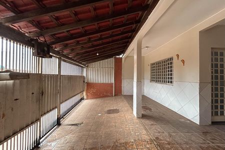 Casa para alugar com 300m², 4 quartos e 3 vagas Casa para alugar com 300m², 4 quartos e 3 vagasGaragem