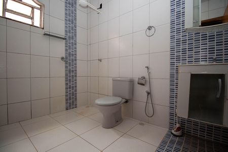 Casa para alugar com 300m², 4 quartos e 3 vagas Casa para alugar com 300m², 4 quartos e 3 vagasBanheiro da Suíte 2