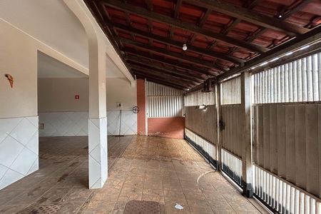 Casa para alugar com 300m², 4 quartos e 3 vagas Casa para alugar com 300m², 4 quartos e 3 vagasGaragem