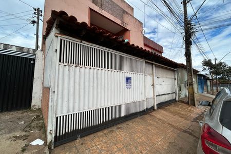Casa para alugar com 300m², 4 quartos e 3 vagas Casa para alugar com 300m², 4 quartos e 3 vagasFachada