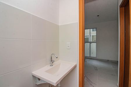 Apartamento para alugar com 42m², 2 quartos e sem vaga Apartamento para alugar com 42m², 2 quartos e sem vagaBanheiro