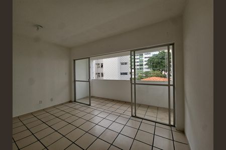 SALA de apartamento para alugar com 3 quartos, 120m² em Itaigara, Salvador