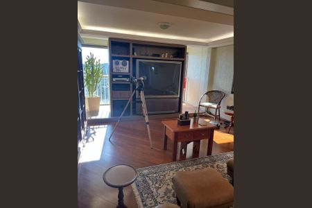 Apartamento à venda com 311m², 3 quartos e 2 vagas Apartamento à venda com 311m², 3 quartos e 2 vagasSala