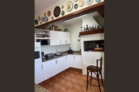 Apartamento à venda com 311m², 3 quartos e 2 vagas Apartamento à venda com 311m², 3 quartos e 2 vagasCozinha