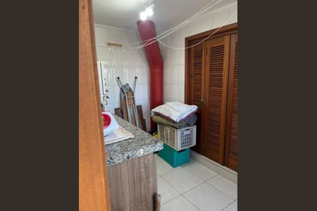 Apartamento à venda com 311m², 3 quartos e 2 vagas Apartamento à venda com 311m², 3 quartos e 2 vagasÁrea de Serviço
