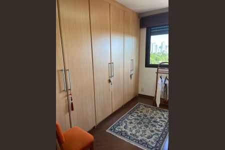 Apartamento à venda com 311m², 3 quartos e 2 vagas Apartamento à venda com 311m², 3 quartos e 2 vagasQuarto