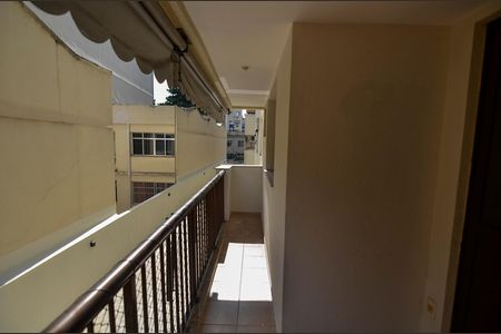 Sala de apartamento à venda com 2 quartos, 133m² em Tijuca, Rio de Janeiro
