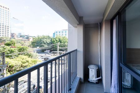 Studio para alugar com 25m², 1 quarto e sem vaga Studio para alugar com 25m², 1 quarto e sem vagaVaranda