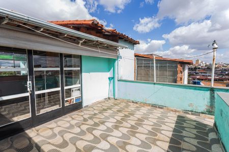 Casa à venda com 360m², 4 quartos e 5 vagas Casa à venda com 360m², 4 quartos e 5 vagasTerraço/Salão de Festas