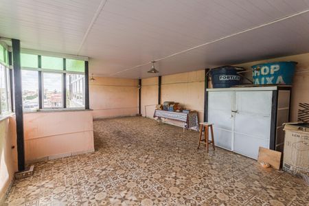 Casa à venda com 360m², 4 quartos e 5 vagas Casa à venda com 360m², 4 quartos e 5 vagasTerraço/Salão de Festas