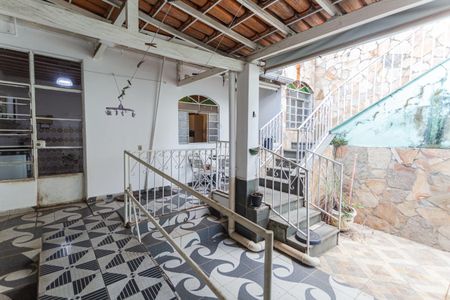 Casa à venda com 360m², 4 quartos e 5 vagas Casa à venda com 360m², 4 quartos e 5 vagasQuintal/Área de Serviço
