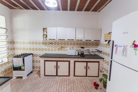 Casa à venda com 360m², 4 quartos e 5 vagas Casa à venda com 360m², 4 quartos e 5 vagasCopa/Cozinha