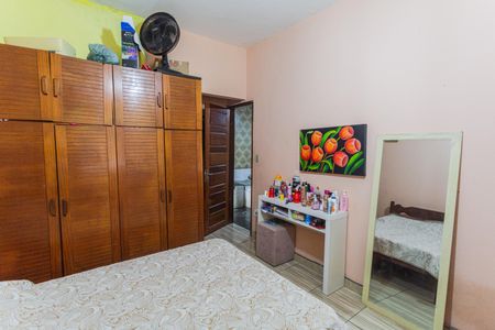 Casa à venda com 360m², 4 quartos e 5 vagas Casa à venda com 360m², 4 quartos e 5 vagasQuarto 2