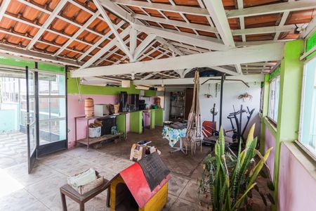 Casa à venda com 360m², 4 quartos e 5 vagas Casa à venda com 360m², 4 quartos e 5 vagasTerraço/Salão de Festas