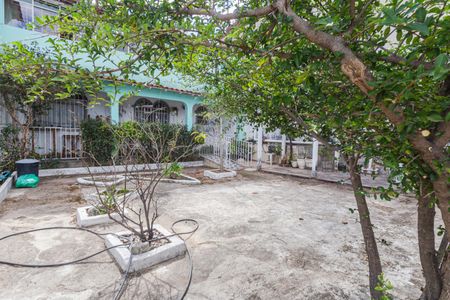 Casa à venda com 360m², 4 quartos e 5 vagas Casa à venda com 360m², 4 quartos e 5 vagasJardim
