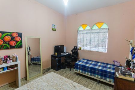Casa à venda com 360m², 4 quartos e 5 vagas Casa à venda com 360m², 4 quartos e 5 vagasQuarto 2