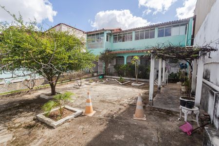 Casa à venda com 360m², 4 quartos e 5 vagas Casa à venda com 360m², 4 quartos e 5 vagasJardim