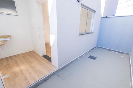 Casa de condomínio para alugar com 70m², 3 quartos e 1 vagaarea de serviço e privativa