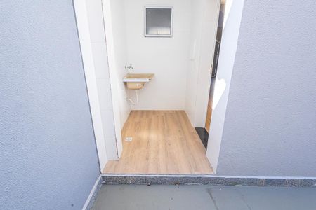 Casa de condomínio para alugar com 70m², 3 quartos e 1 vagaarea de serviço e privativa