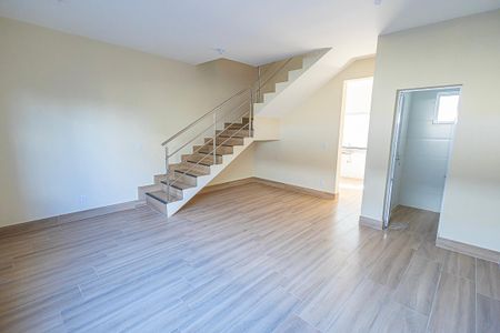 sala de casa de condomínio para alugar com 3 quartos, 70m² em Pindorama, Belo Horizonte