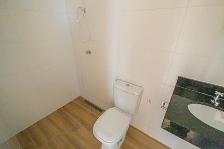 Casa de condomínio para alugar com 70m², 3 quartos e 1 vagabanheiro