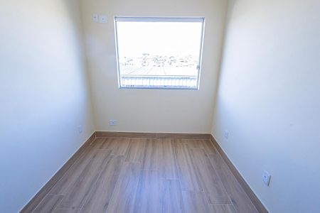 Casa de condomínio para alugar com 70m², 3 quartos e 1 vagaquarto 2