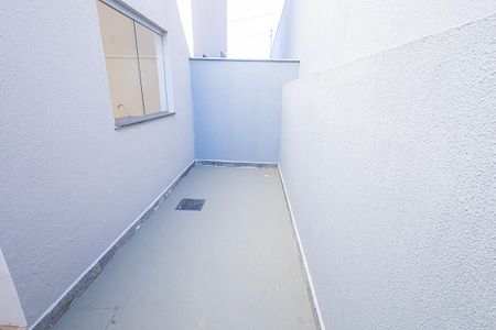 Casa de condomínio para alugar com 70m², 3 quartos e 1 vagaarea de serviço e privativa