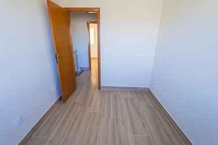 Casa de condomínio para alugar com 70m², 3 quartos e 1 vagaquarto 2