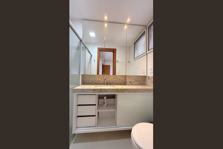 Banheiro da Suíte de apartamento à venda com 3 quartos, 84m² em Serra, Belo Horizonte