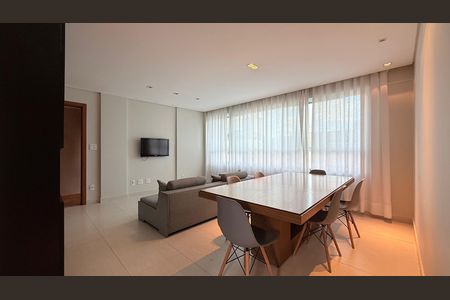 Sala  de apartamento à venda com 3 quartos, 84m² em Serra, Belo Horizonte