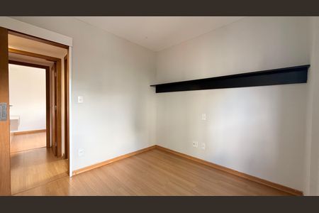 Apartamento à venda com 84m², 3 quartos e 2 vagas Apartamento à venda com 84m², 3 quartos e 2 vagasQuarto 3