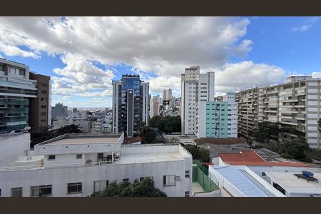 Apartamento à venda com 84m², 3 quartos e 2 vagas Apartamento à venda com 84m², 3 quartos e 2 vagasVista