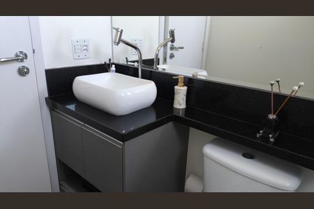 Apartamento à venda com 57m², 2 quartos e 2 vagas Apartamento à venda com 57m², 2 quartos e 2 vagasBanheiro