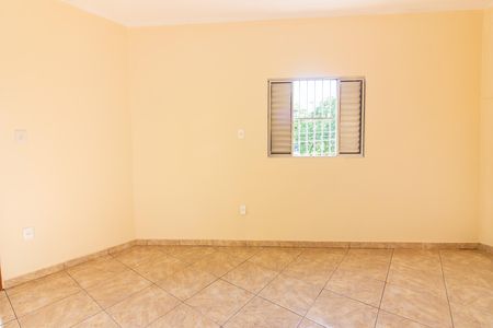 Casa para alugar com 80m², 3 quartos e sem vaga Casa para alugar com 80m², 3 quartos e sem vagaQuarto 1